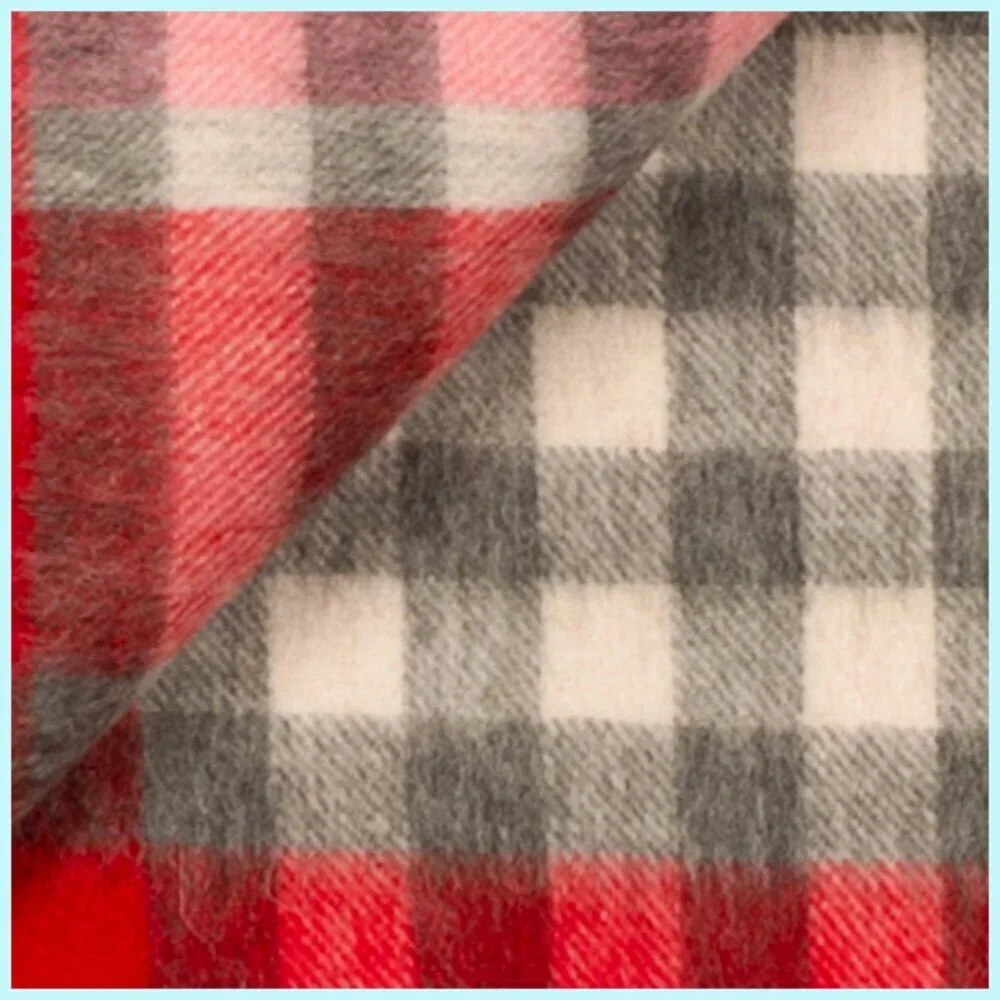 SCOTTISH IMPORT CASHMERE & LAMBSWOOL SCARF QUALITY GUARANTEED NWT